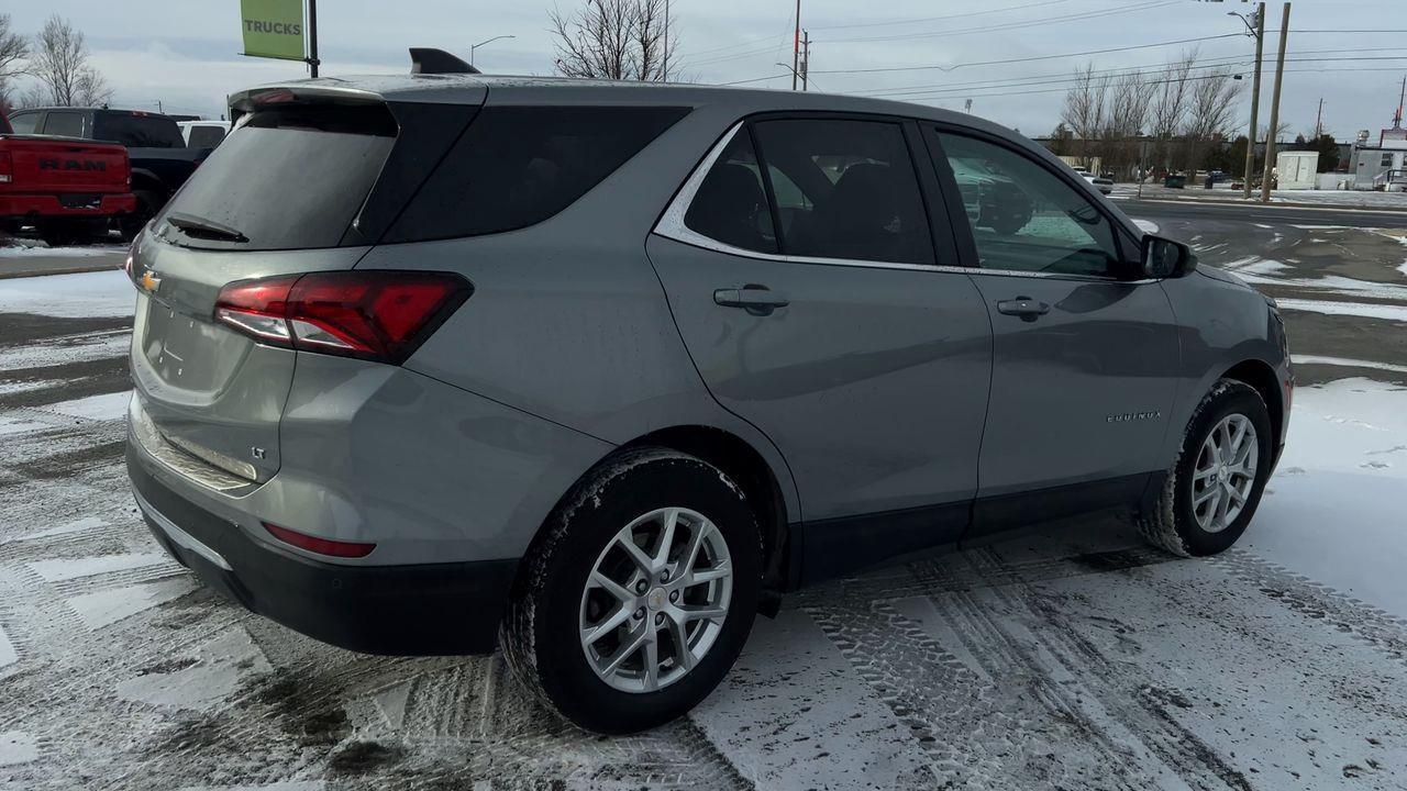 2024 Chevrolet Equinox LT HEATED FRONT SEATS, CRUISE CONTROL, SIRIUS XM, POWER LIFTGATE, BACK UP CAM, REMOTE START!! Photo