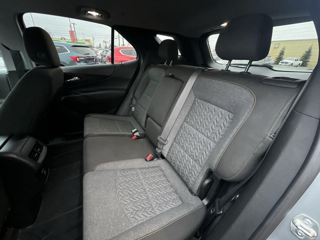 2024 Chevrolet Equinox LT HEATED FRONT SEATS, CRUISE CONTROL, SIRIUS XM, POWER LIFTGATE, BACK UP CAM, REMOTE START!! Photo