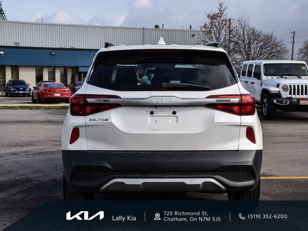 2022 Kia Seltos LX New Arrival | Local Trade | Clean CarFax | Low KMs Photo4