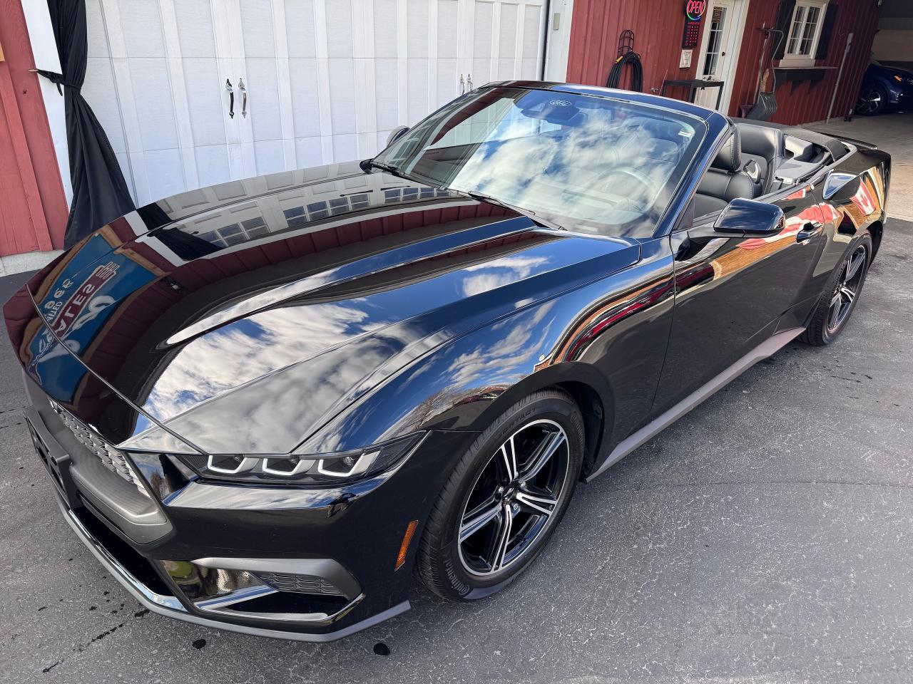 2024 Ford Mustang EcoBoost Premium Convertible Photo