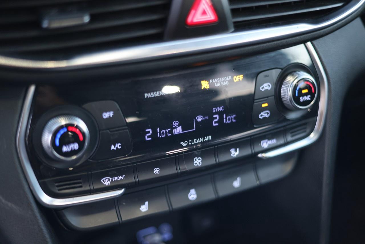 2019 Hyundai Santa Fe 2.0T Preferred AWD w/Sunroof Photo