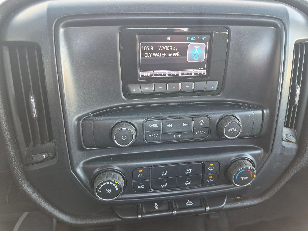 2015 Chevrolet Silverado 3500 3500 Tow Package 4x4 - Photo #18