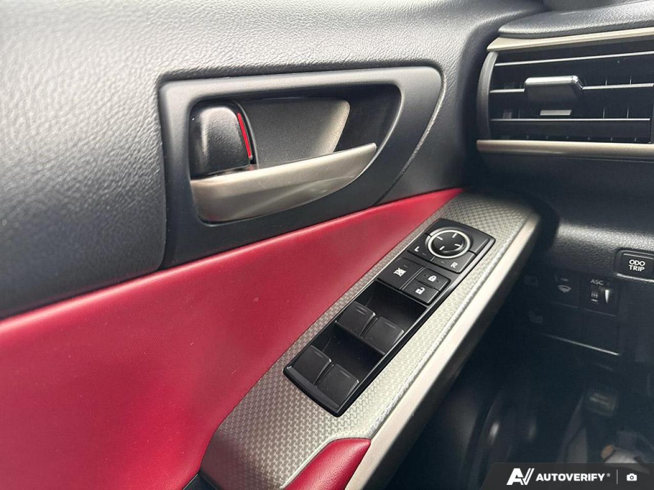 2017 Lexus IS IS200T / NO ACCIDENTS / RED LEATHER / ROOF / AUTO - Photo #13