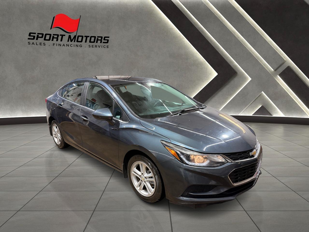2017 Chevrolet Cruze LT+Camera+ApplePlay+CLEAN CARFAX Photo