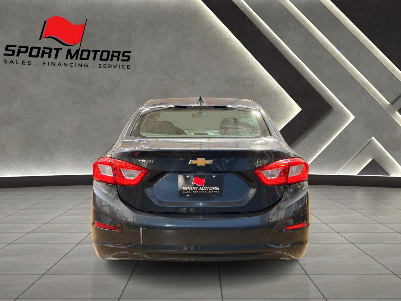 2017 Chevrolet Cruze LT+Camera+ApplePlay+CLEAN CARFAX Photo