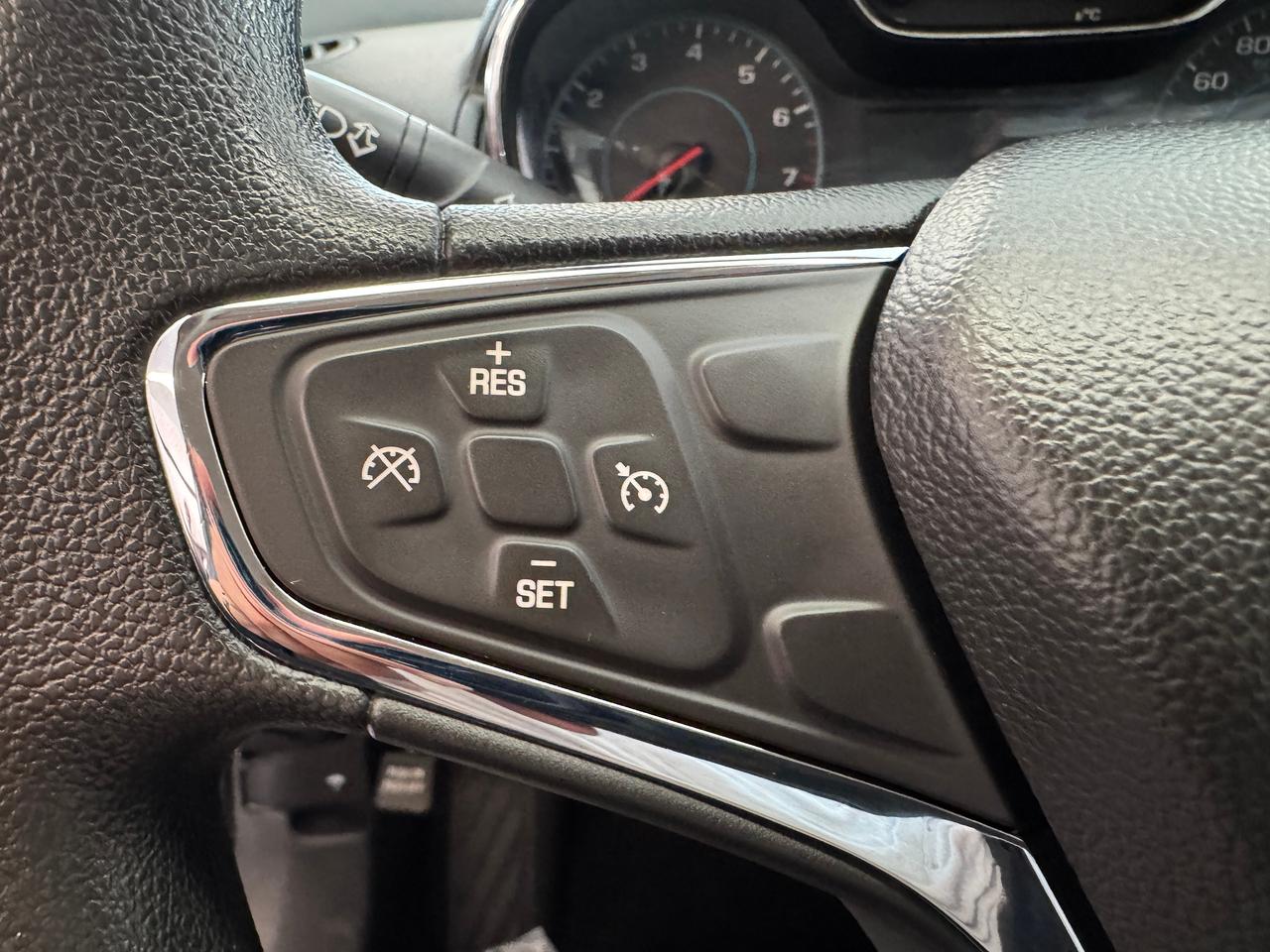 2017 Chevrolet Cruze LT+Camera+ApplePlay+CLEAN CARFAX Photo