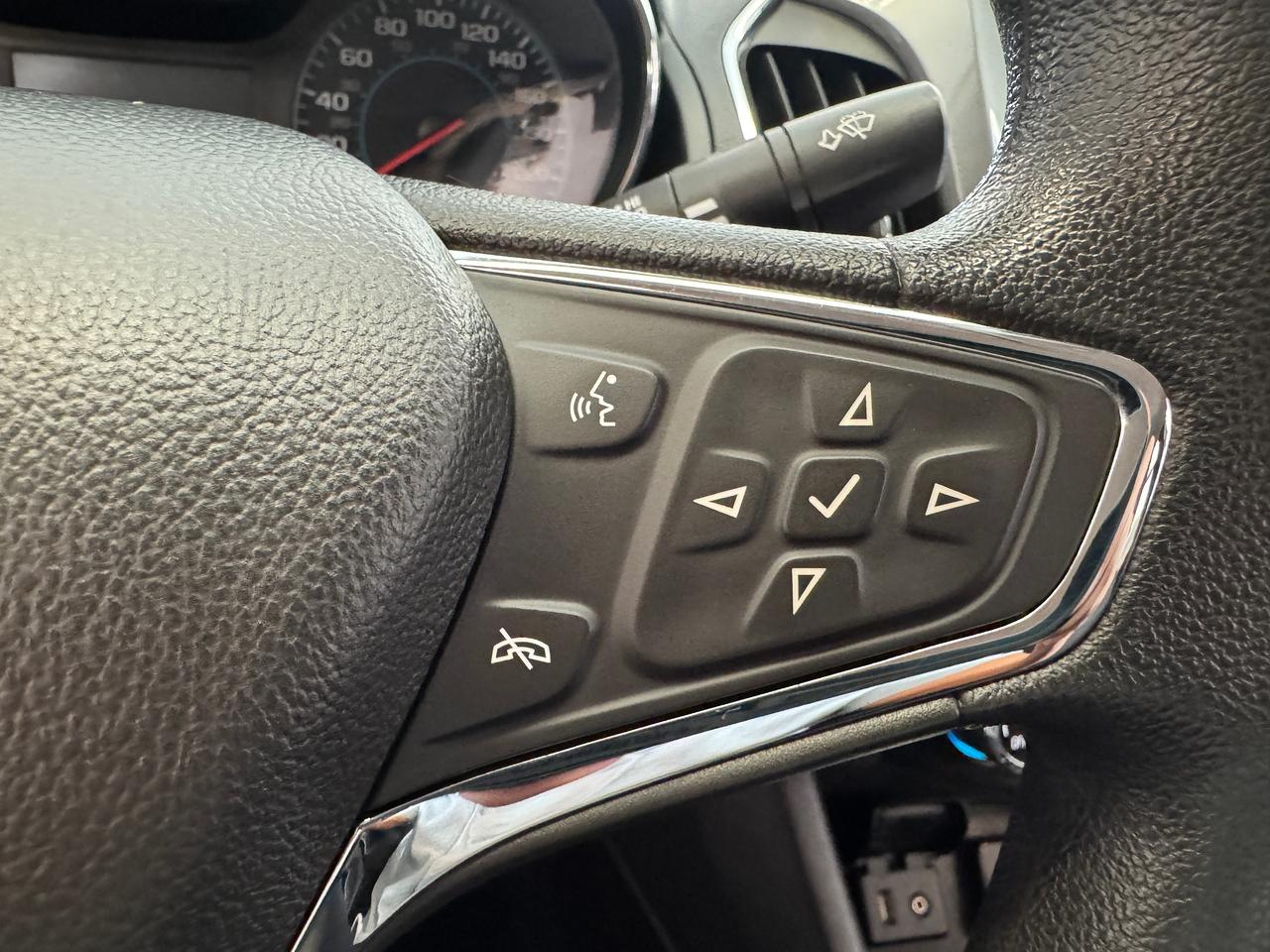 2017 Chevrolet Cruze LT+Camera+ApplePlay+CLEAN CARFAX Photo