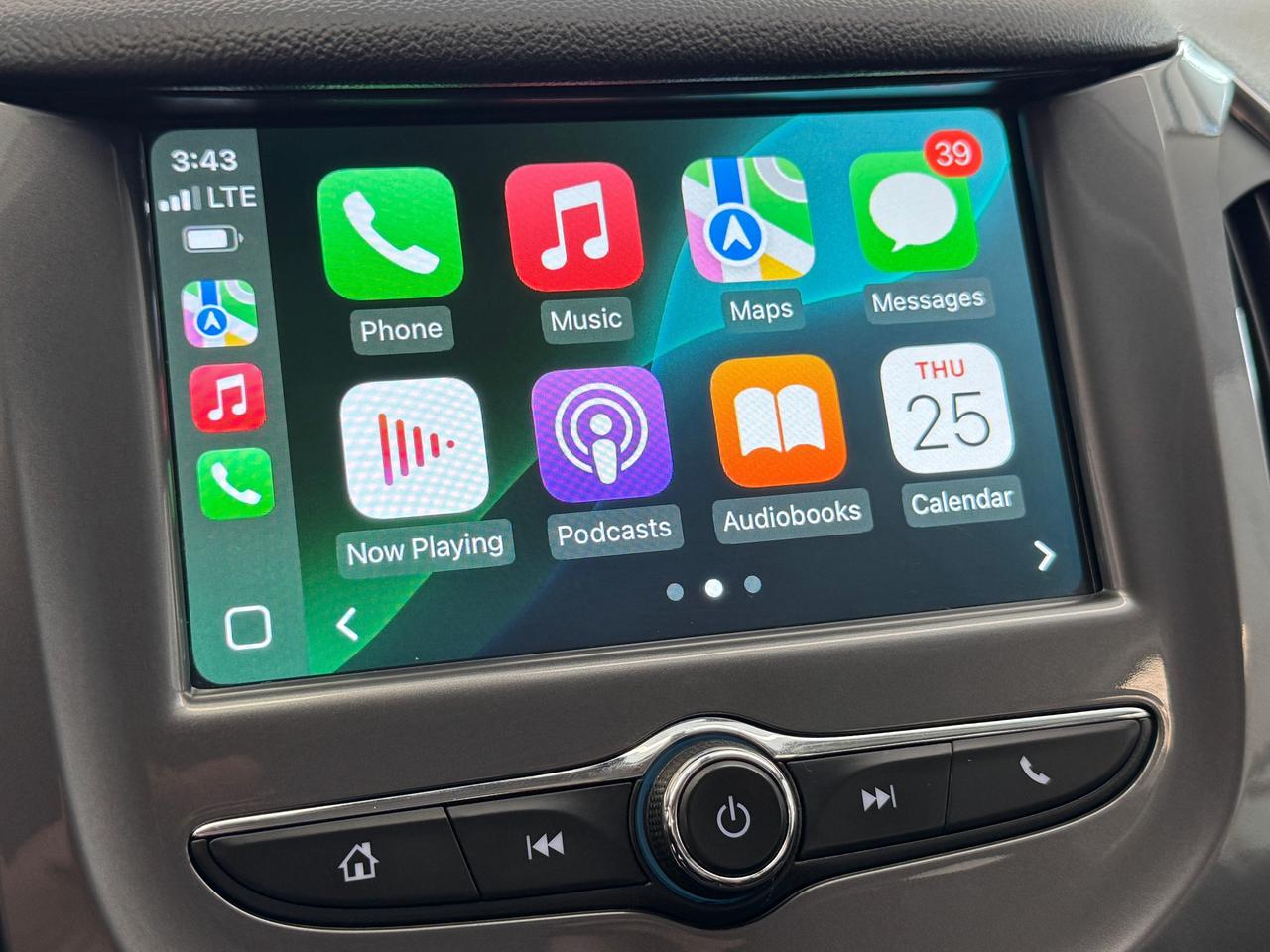 2017 Chevrolet Cruze LT+Camera+ApplePlay+CLEAN CARFAX Photo