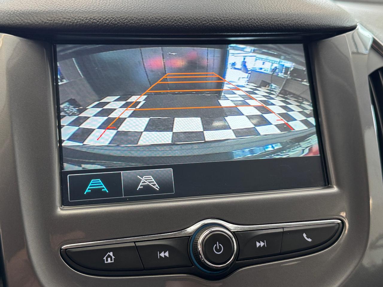 2017 Chevrolet Cruze LT+Camera+ApplePlay+CLEAN CARFAX Photo