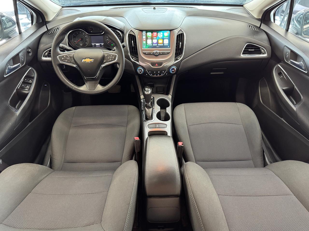 2017 Chevrolet Cruze LT+Camera+ApplePlay+CLEAN CARFAX Photo