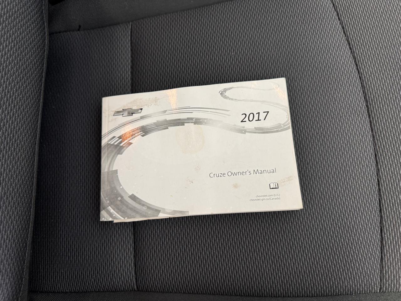 2017 Chevrolet Cruze LT+Camera+ApplePlay+CLEAN CARFAX Photo83