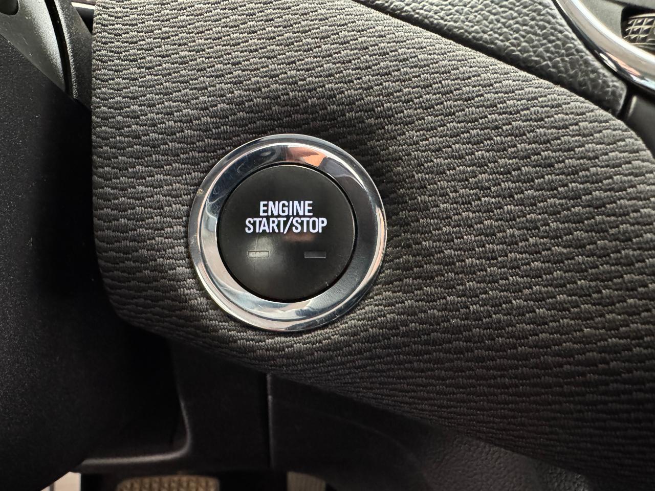 2017 Chevrolet Cruze LT+Camera+ApplePlay+CLEAN CARFAX Photo41