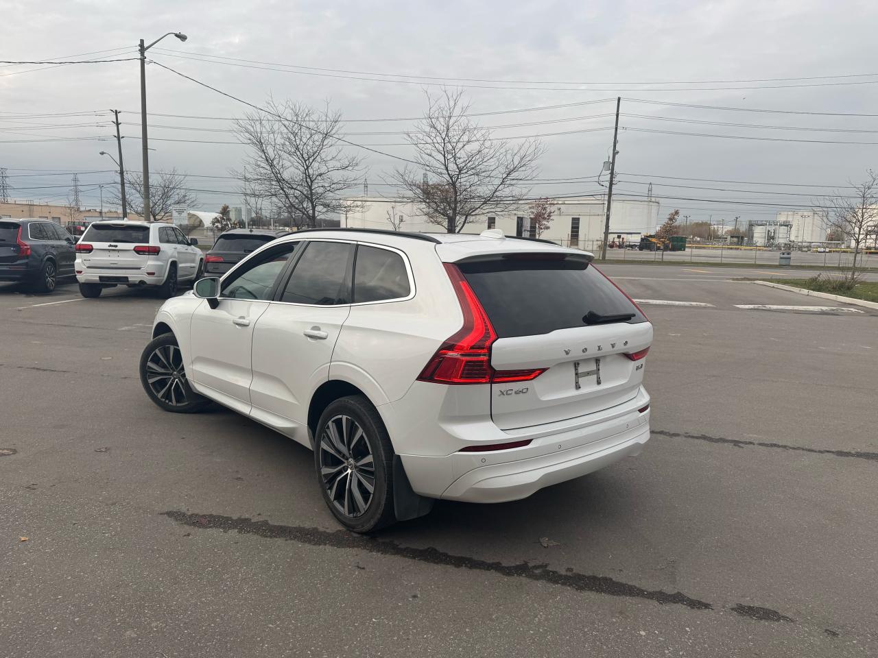 2022 Volvo XC60 MOMENTUM B6 AWD LEATHER PAN/ROOF NAV CAMERA Photo4