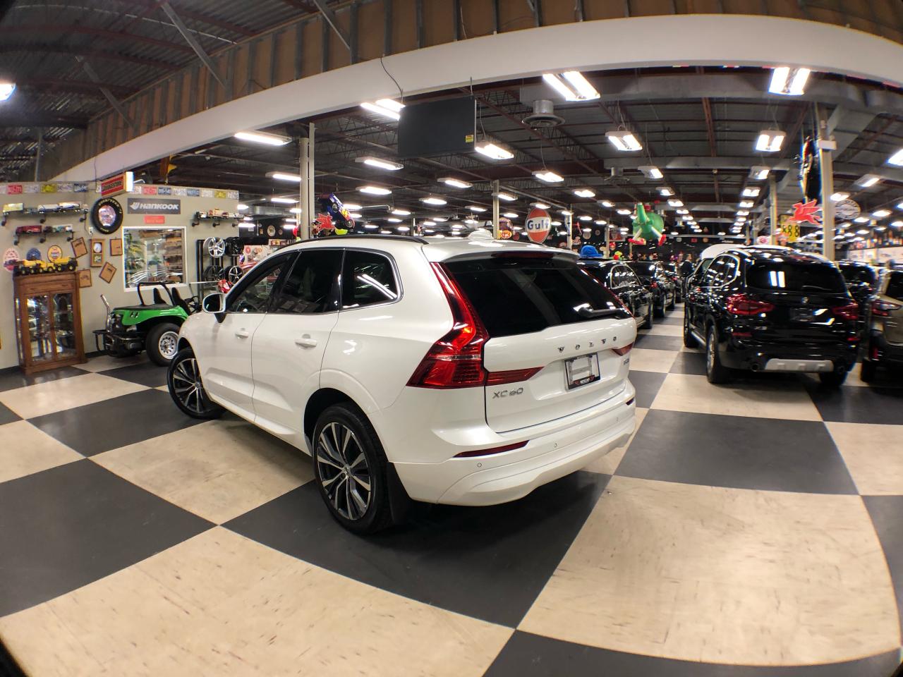 2022 Volvo XC60 MOMENTUM B6 AWD LEATHER PAN/ROOF NAV CAMERA Photo4