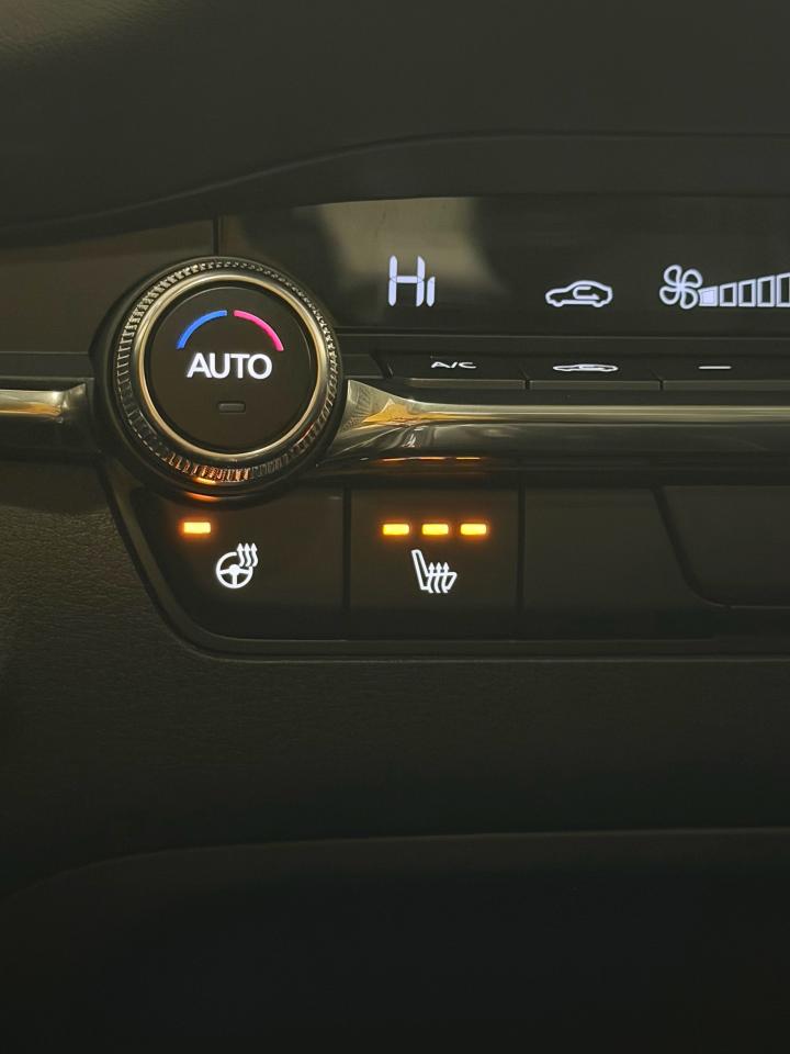 2025 Mazda MAZDA3 GT Auto FWD - Photo #17