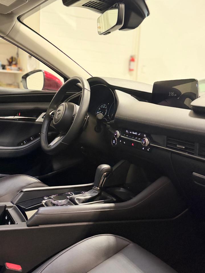 2025 Mazda MAZDA3 GT Auto FWD - Photo #27