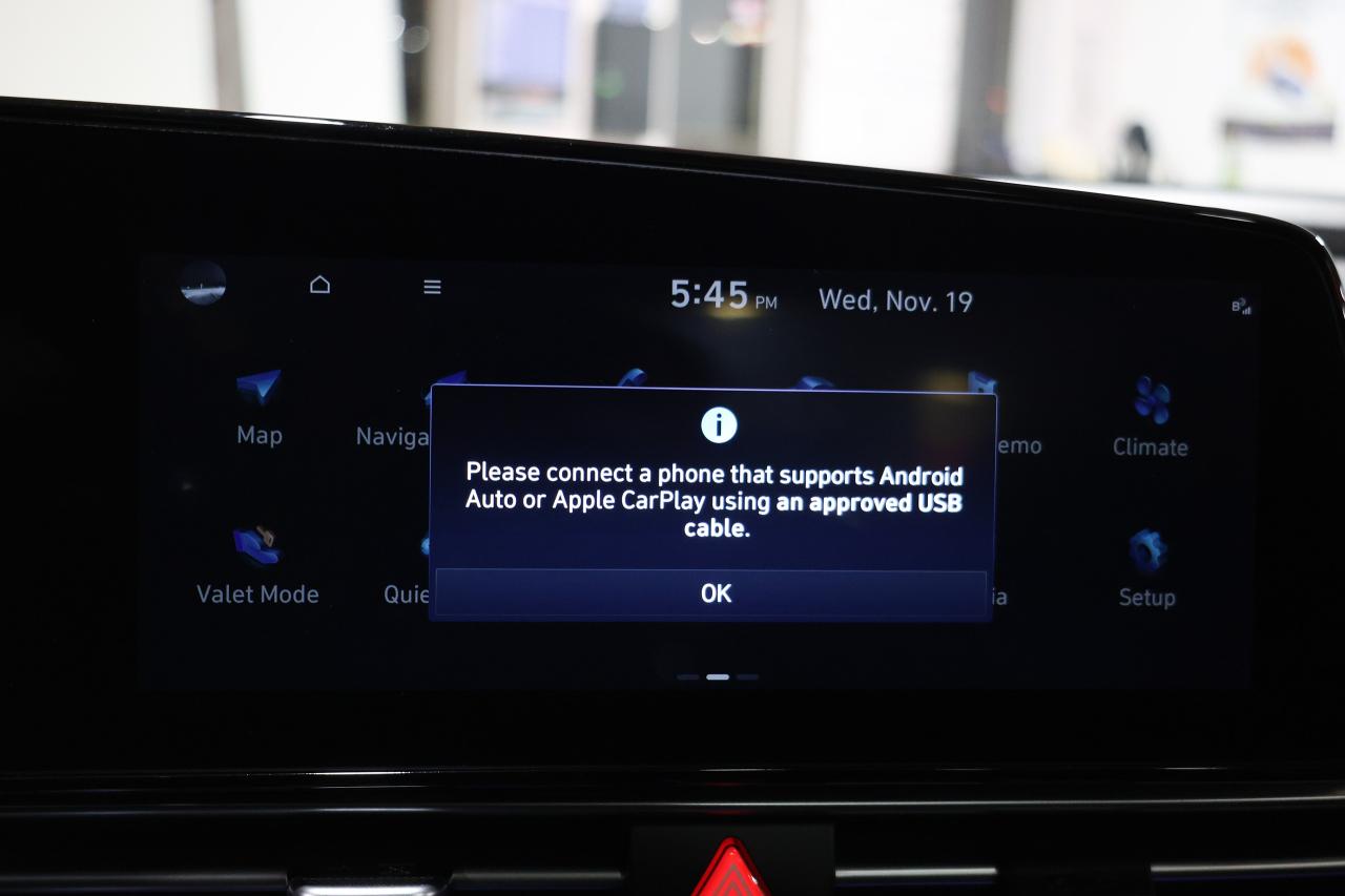 2025 Hyundai Elantra - ONE OWNER|SUNROOF|NAVI|CAMERA|BLINDSPOT Photo