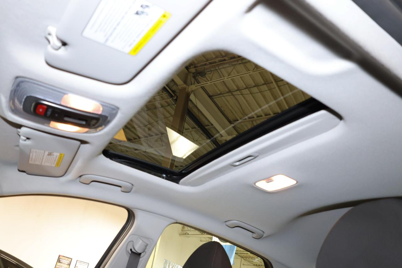 2025 Hyundai Elantra - ONE OWNER|SUNROOF|NAVI|CAMERA|BLINDSPOT Photo