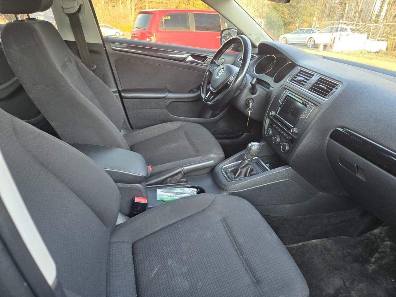 2016 Volkswagen Jetta 1.8T Sport Photo