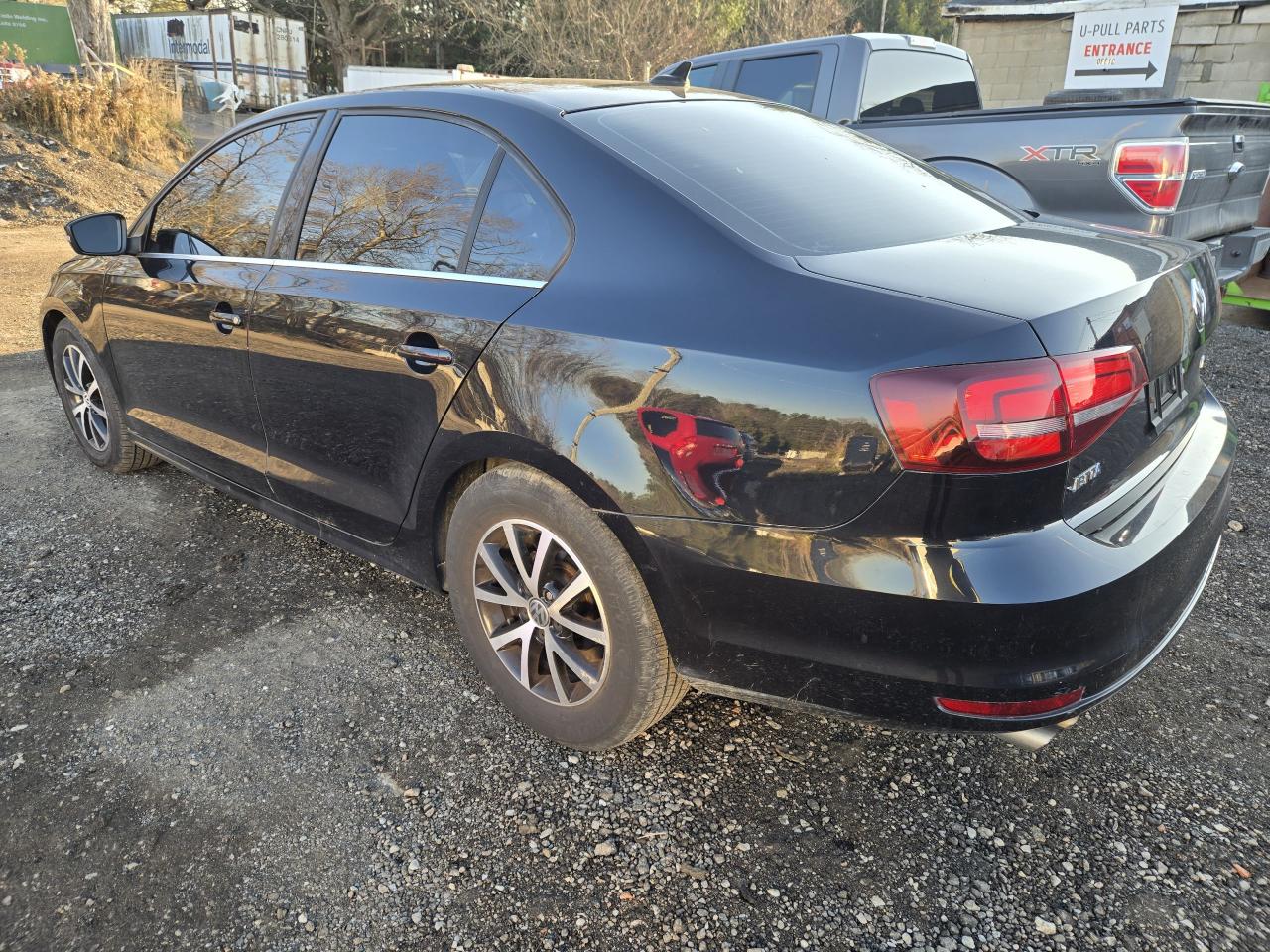 2016 Volkswagen Jetta 1.8T Sport Photo