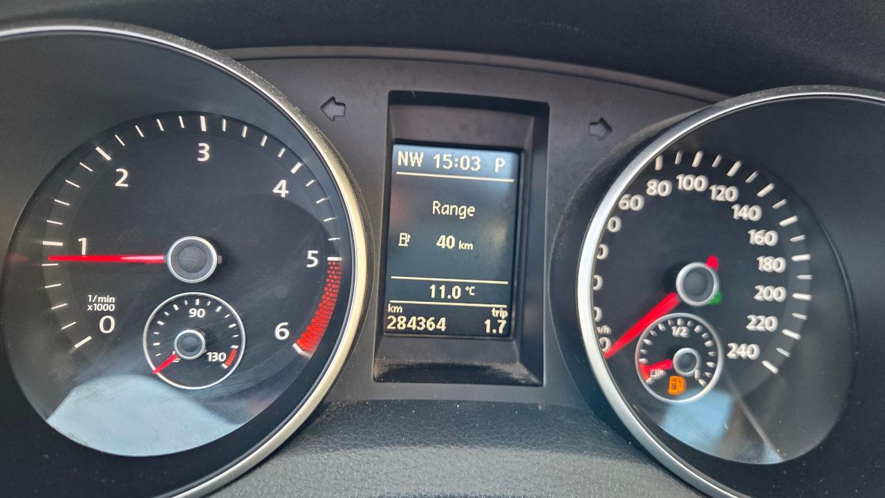 2013 Volkswagen Golf Wagon TDI Highline w/Navi/Winter tires/rims - Photo #15