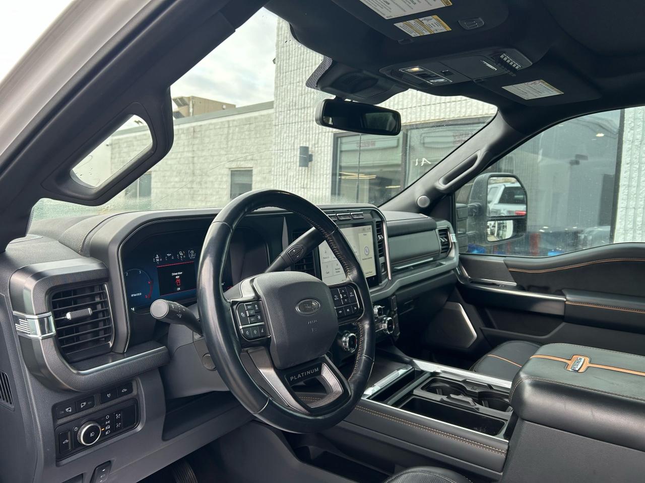 2023 Ford F-250 Platinum - Photo #6