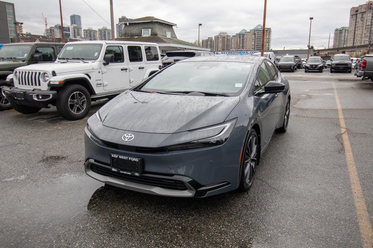 2024 Toyota Prius XLE AWD-e Photo1