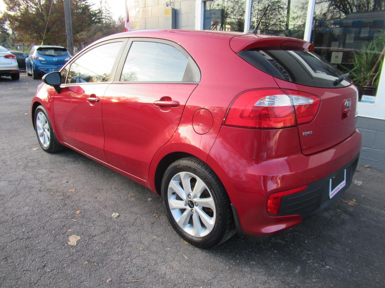 2016 Kia Rio EX+ w/Sunroof Photo2