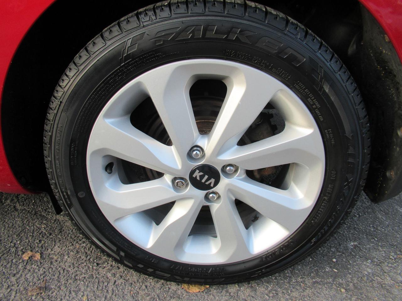 2016 Kia Rio EX+ w/Sunroof Photo3