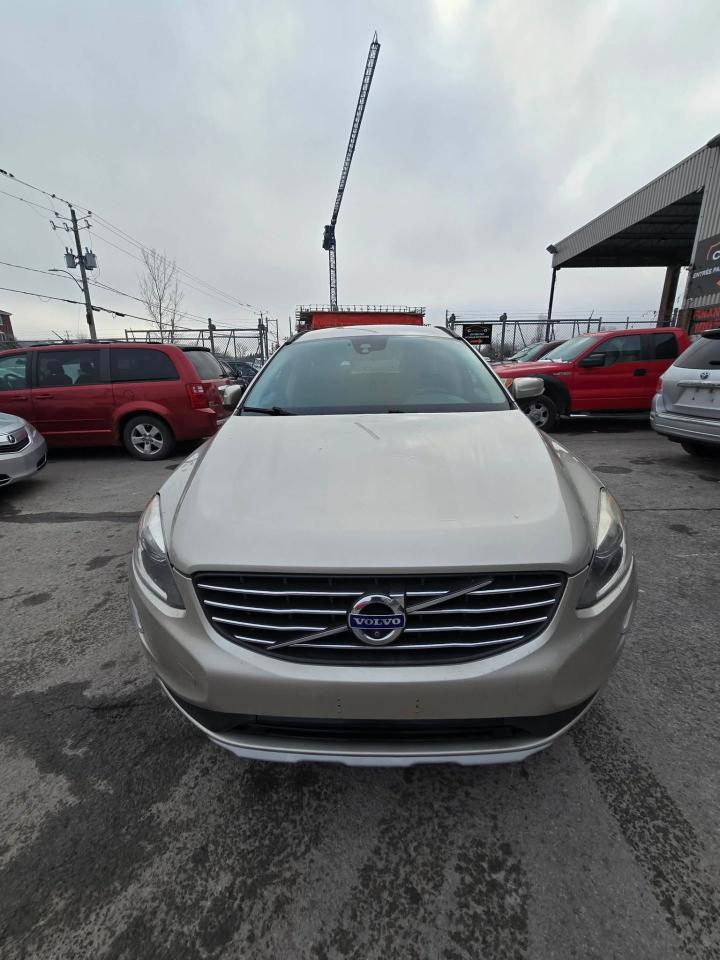 2017 Volvo XC60 T5 Drive-E - Photo #2