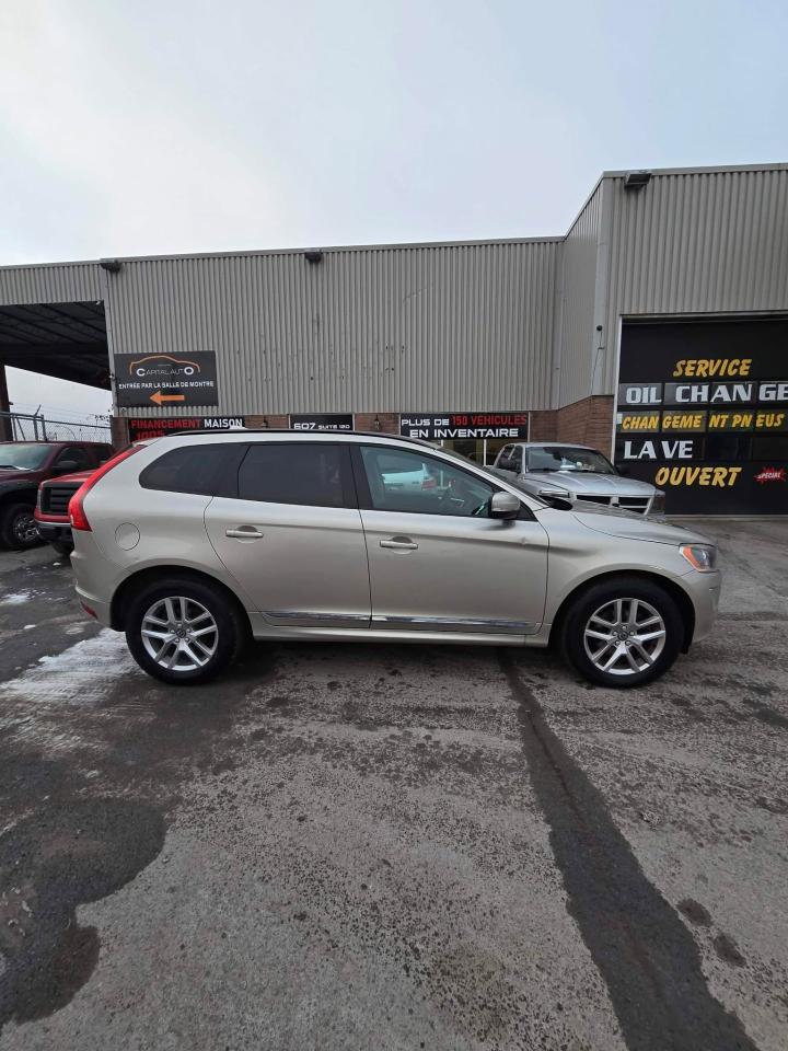 2017 Volvo XC60 T5 Drive-E - Photo #3