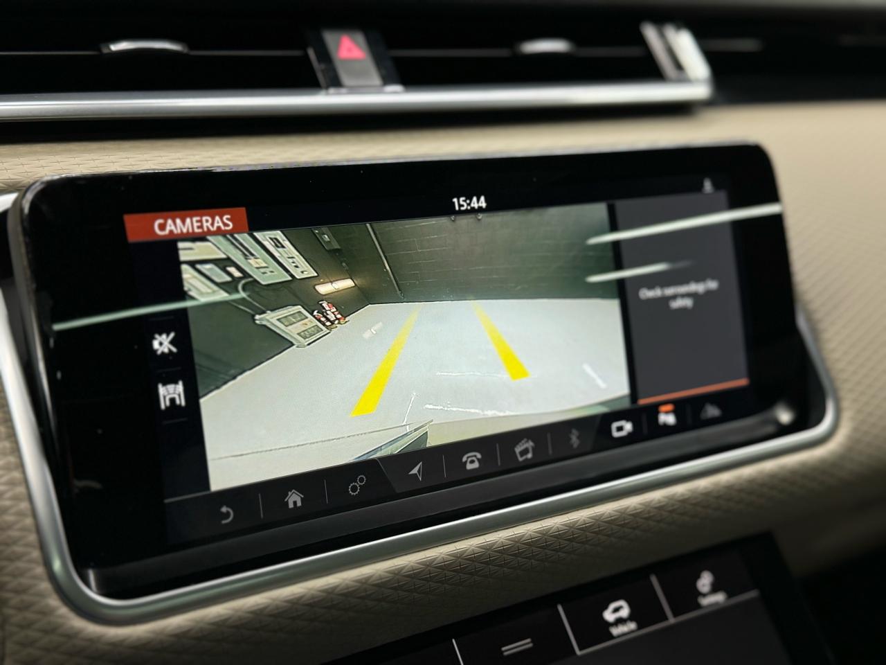 2018 Land Rover Range Rover Velar P180D|R-DYNAMIC|SE|NAV|BACKUP|LKA|COOLED SEATS| - Photo #16