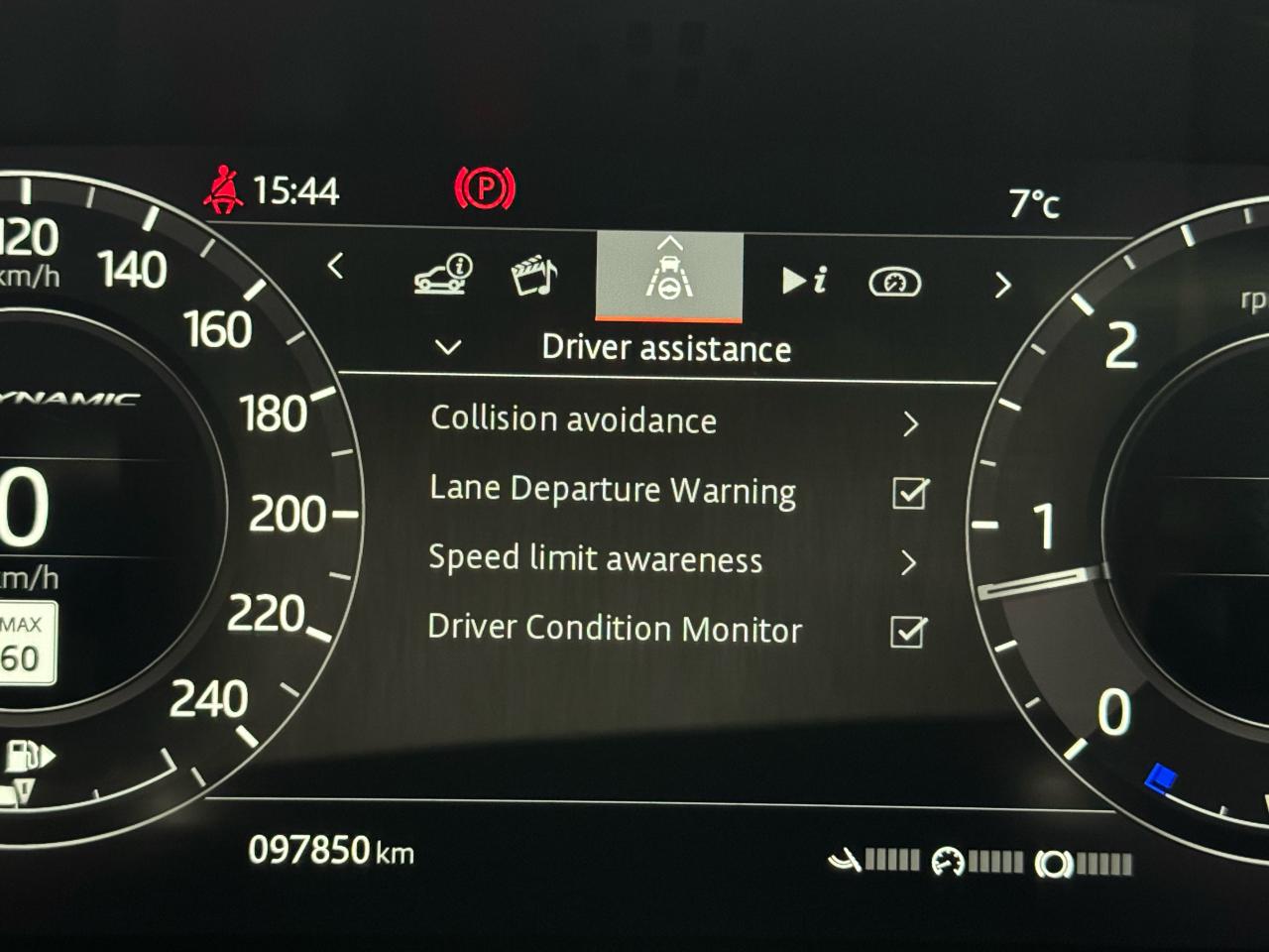 2018 Land Rover Range Rover Velar P180D|R-DYNAMIC|SE|NAV|BACKUP|LKA|COOLED SEATS| - Photo #18