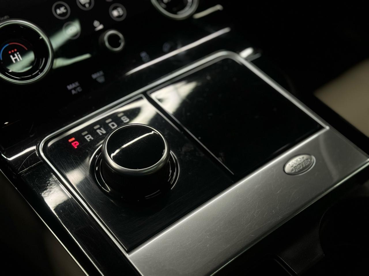 2018 Land Rover Range Rover Velar P180D|R-DYNAMIC|SE|NAV|BACKUP|LKA|COOLED SEATS| - Photo #24