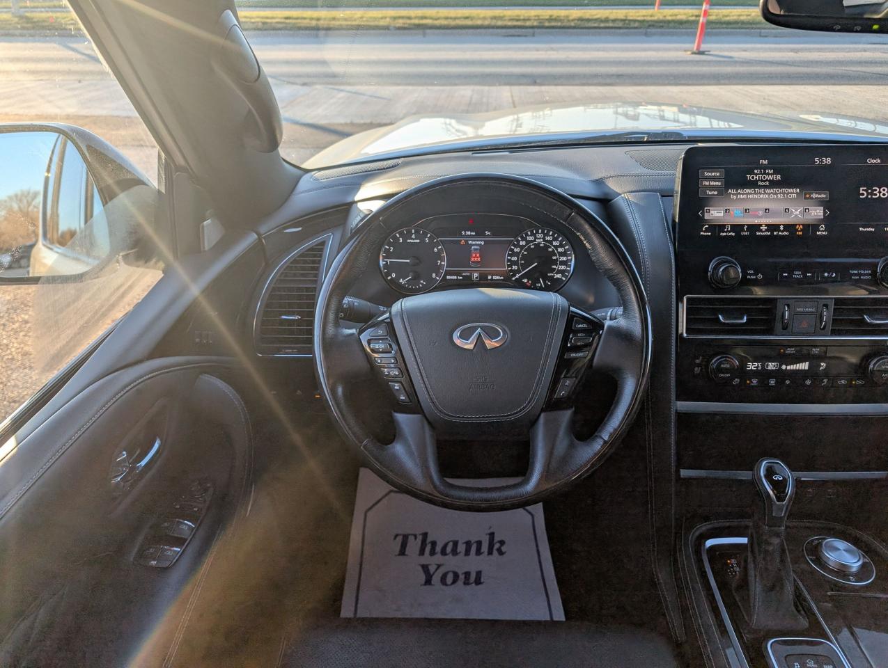 2022 Infiniti QX80 LUXE 7-Passenger | Heated seats | Heated steering - Photo #16