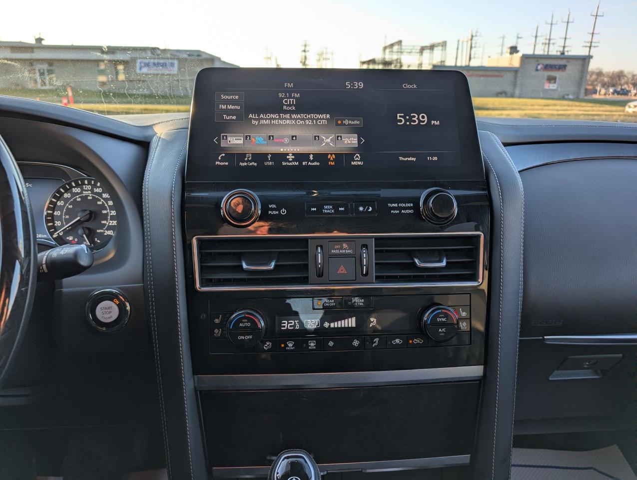 2022 Infiniti QX80 LUXE 7-Passenger | Heated seats | Heated steering - Photo #18