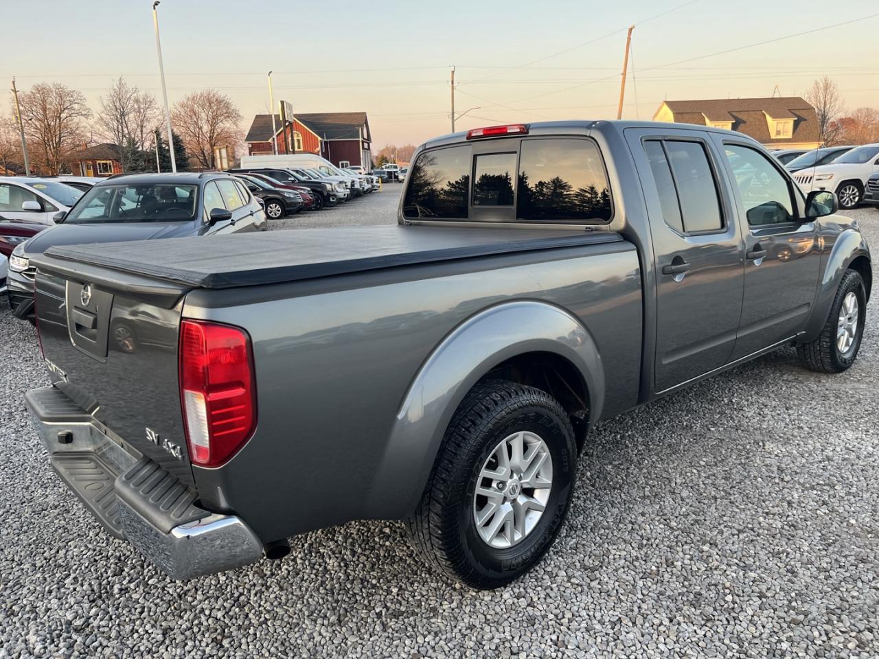 2017 Nissan Frontier SL Photo