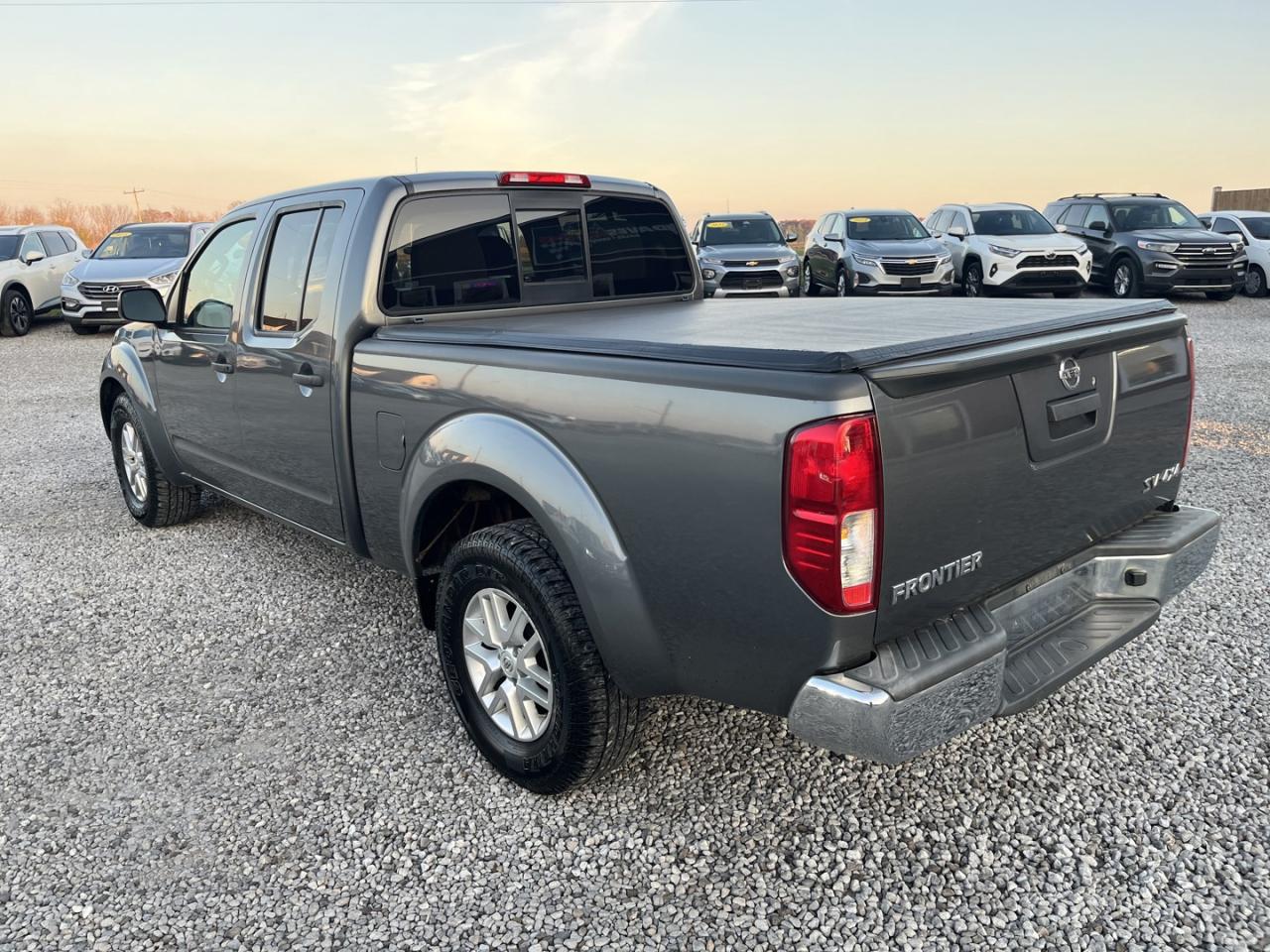 2017 Nissan Frontier SL Photo