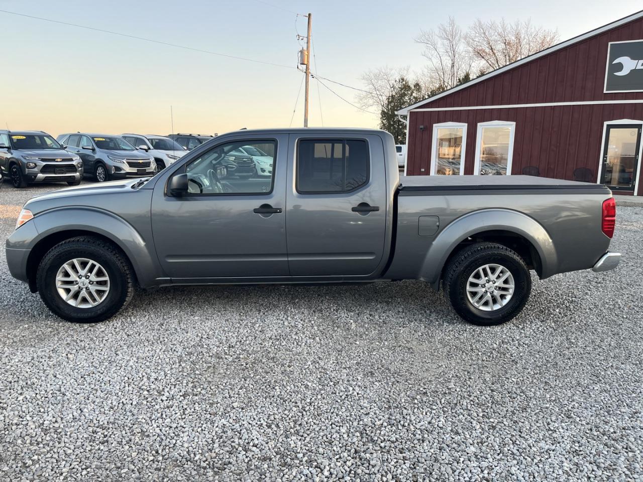 2017 Nissan Frontier SL Photo