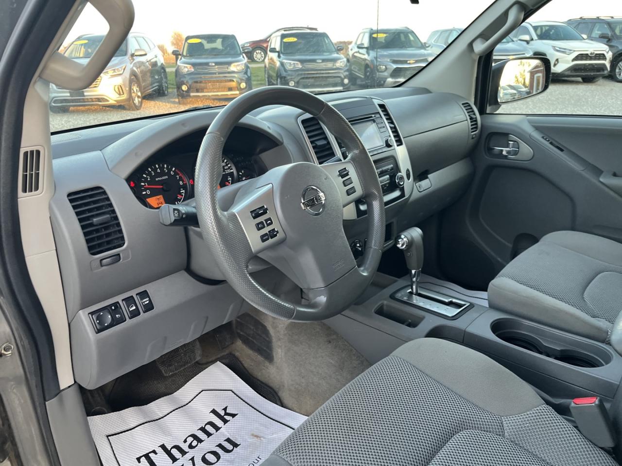 2017 Nissan Frontier SL Photo
