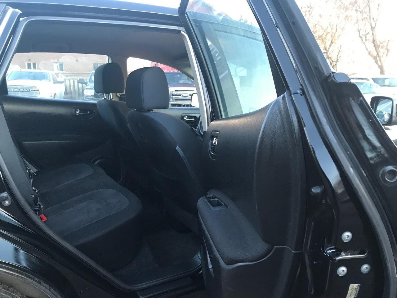 2012 Nissan Rogue S - Photo #7