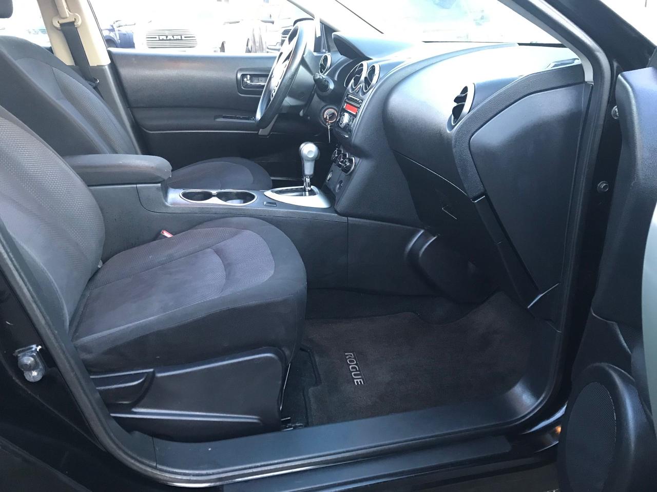 2012 Nissan Rogue S - Photo #8