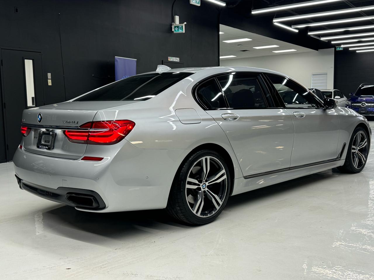 2016 BMW 750Li 750LI|M SPORT|NAV|360CAM|HK SOUND|MASSAGE SEATS| Photo3