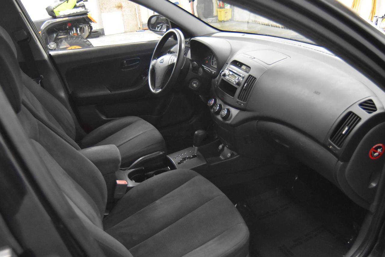 2008 Hyundai Elantra GL - Photo #11