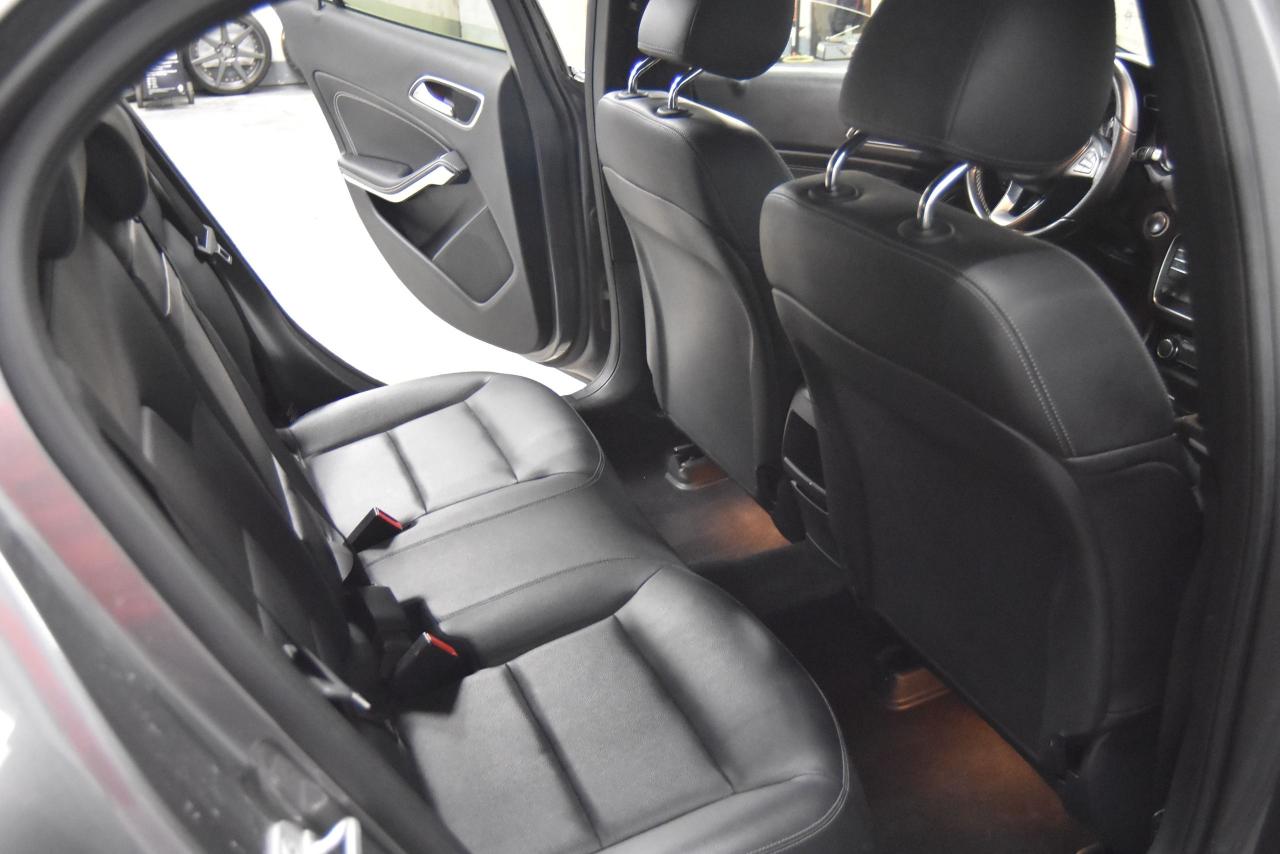 2016 Mercedes-Benz GLA GLA 250 - Photo #12