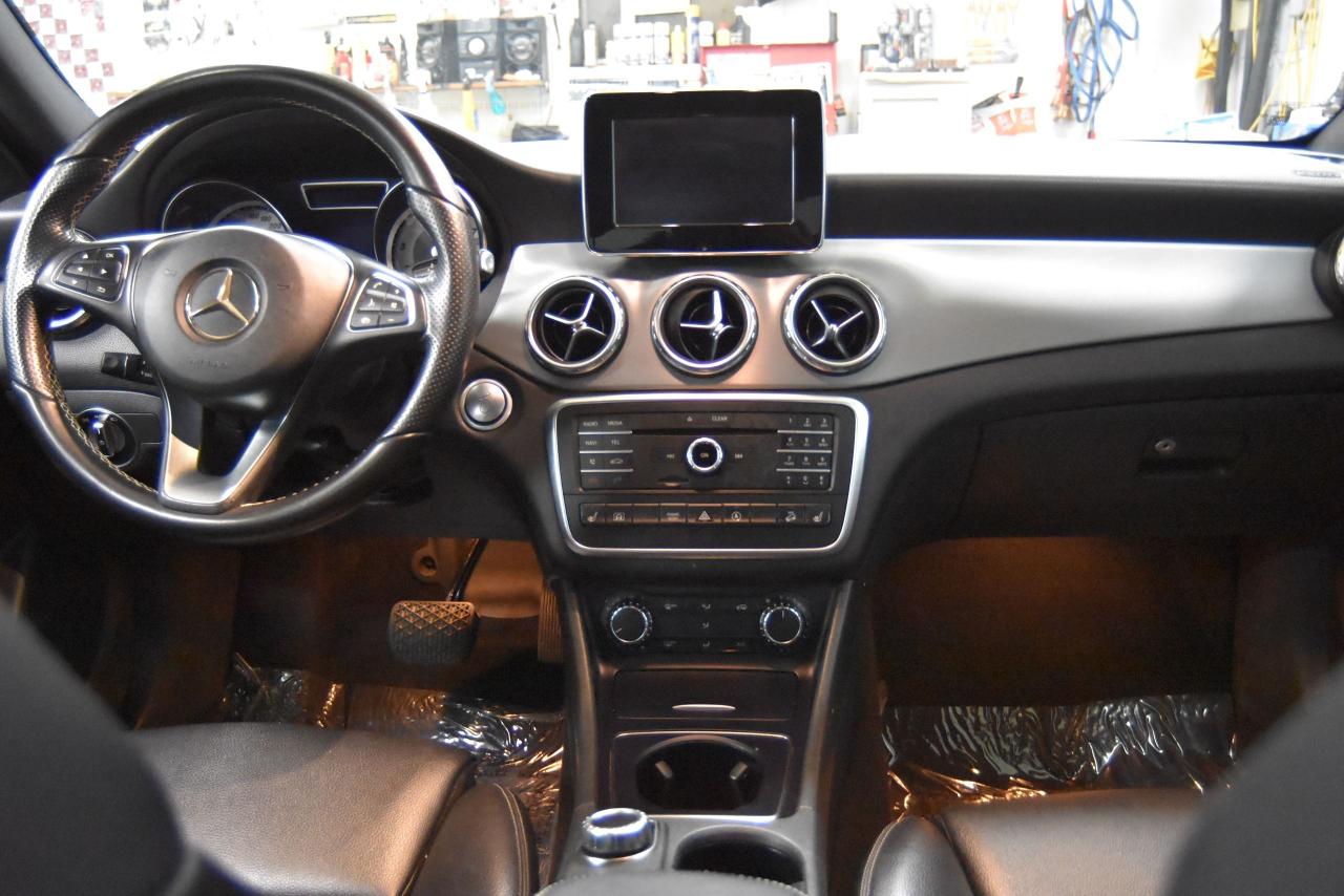 2016 Mercedes-Benz GLA GLA 250 - Photo #13