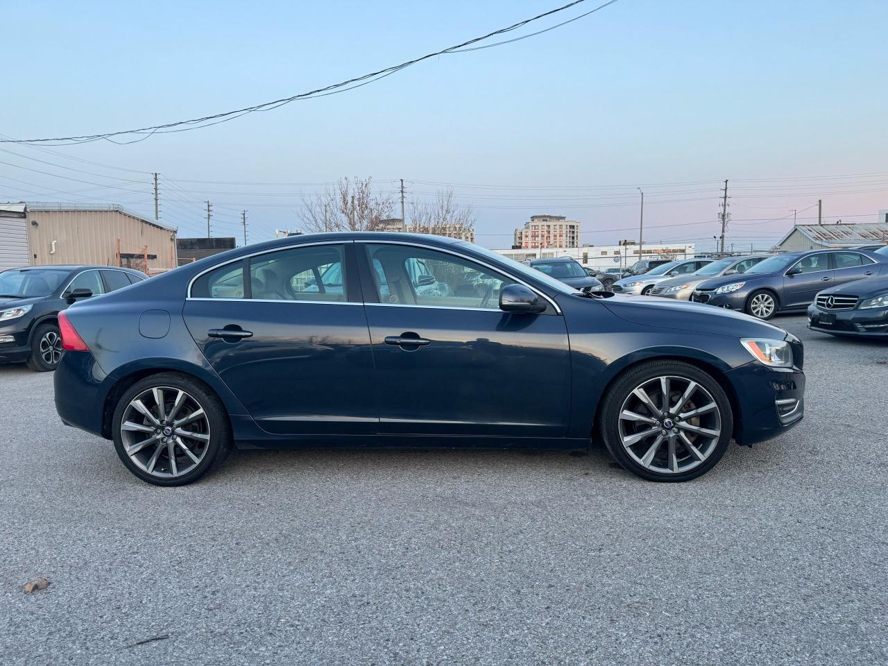 2015 Volvo S60 T5 Premier Plus - Photo #4