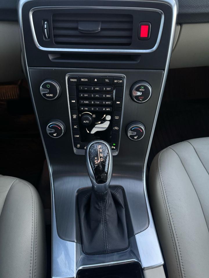 2015 Volvo S60 T5 Premier Plus - Photo #16
