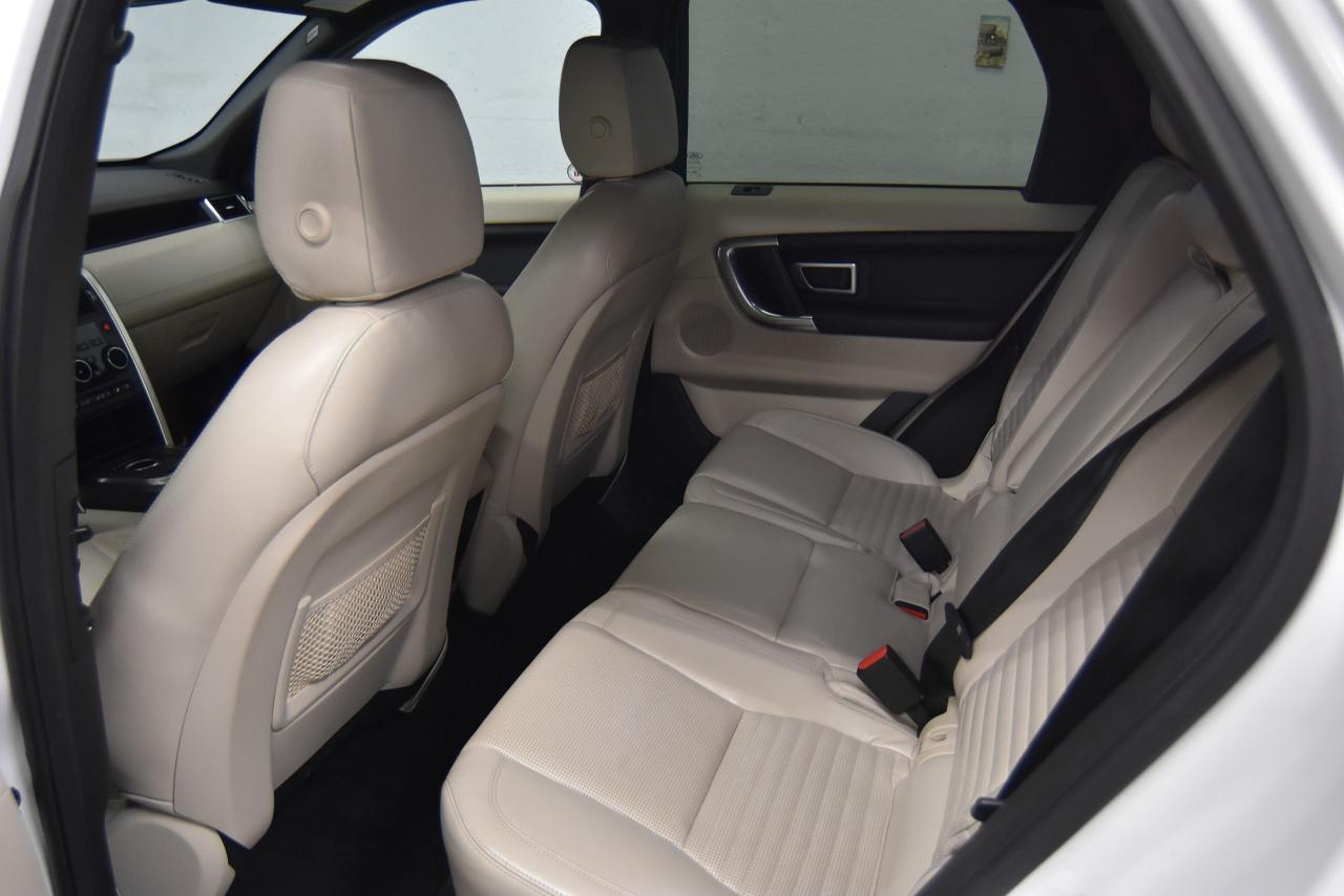 2016 Land Rover Discovery Sport HSE LUXURY - Photo #12