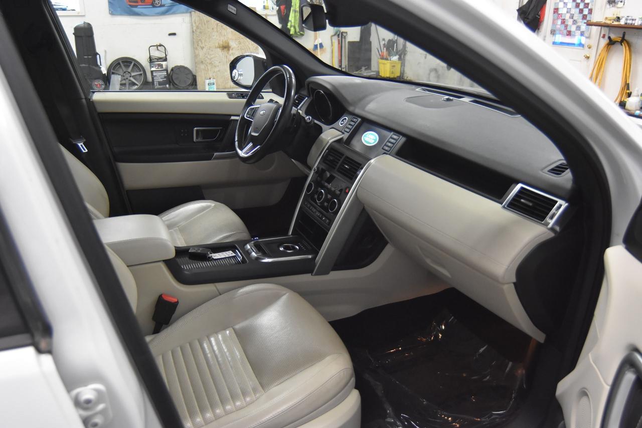 2016 Land Rover Discovery Sport HSE LUXURY - Photo #13